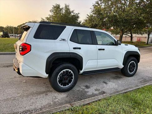 Used 2025 Toyota 4Runner TRD Off-Road Premium AWD/4WD image 5