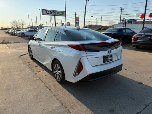 Used 2022 Toyota Prius Prime LE image 9