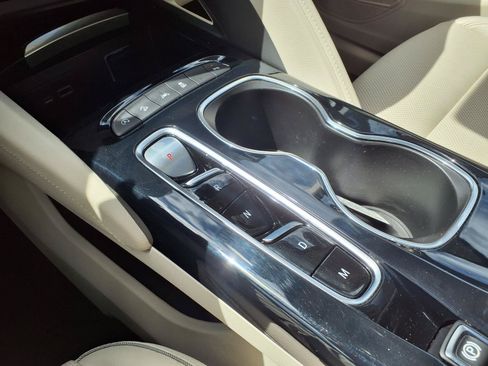 Used 2021 Buick Envision Essence AWD/4WD image 14