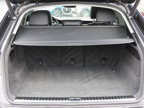 Used 2021 Audi Q8 Premium w/ Convenience Package image 8