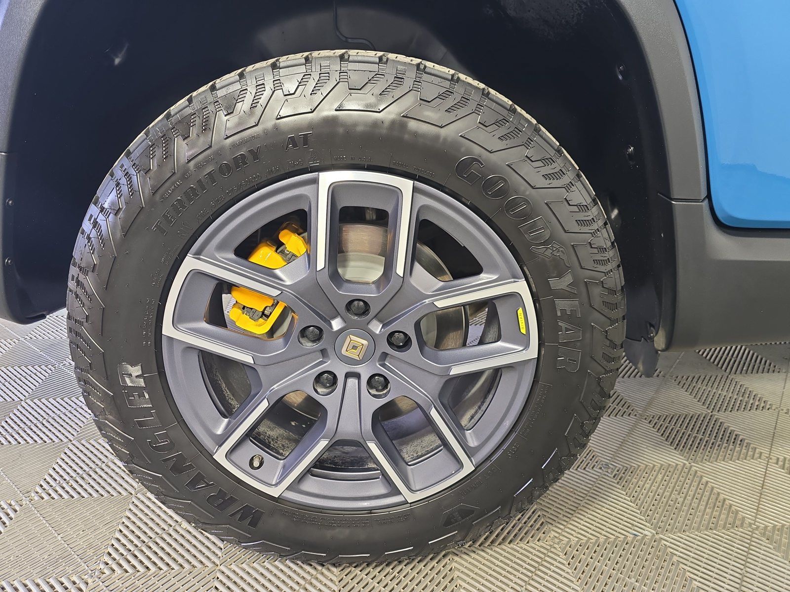 Used 2022 Rivian R1T Launch Edition AWD/4WD image 12
