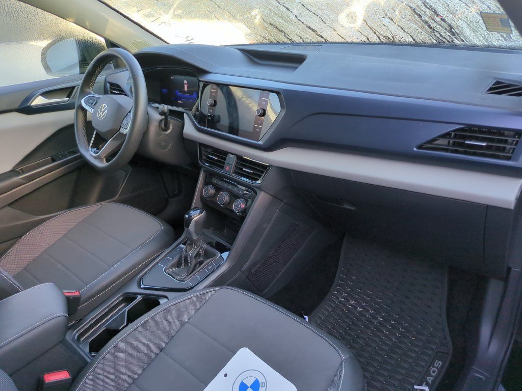 Certified 2023 Volkswagen Taos SE FWD image 4