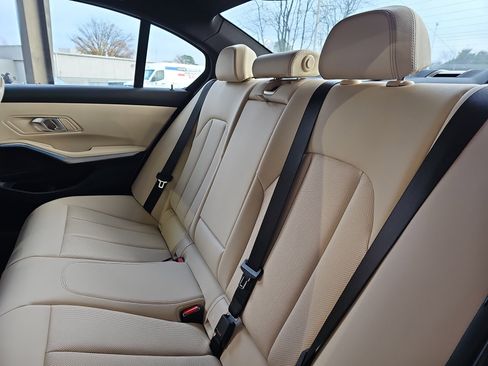 Certified 2025 BMW 330i Sedan w/ Premium Package image 16