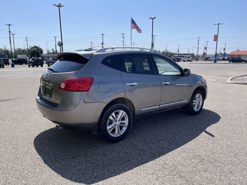 Used 2012 Nissan Rogue SV w/ Premium Pkg AWD/4WD image 4