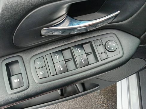 Used 2018 Dodge Grand Caravan GT FWD image 14