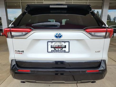 Certified 2024 Toyota RAV4 XSE w/ Premium Package AWD/4WD image 11