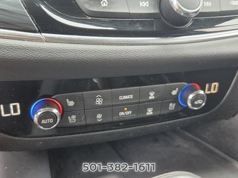 Used 2018 Buick Enclave Premium FWD image 22