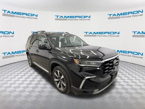 Used 2024 Honda Pilot Touring image 7