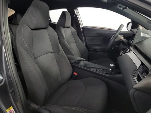 Used 2019 Toyota C-HR LE FWD image 15