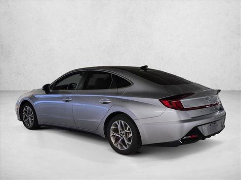 Used 2022 Hyundai Sonata SEL w/ Convenience Package FWD image 4