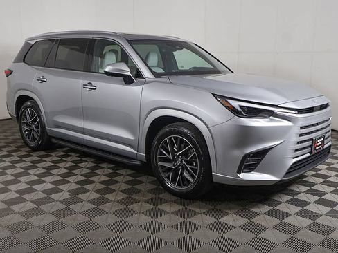 Used 2025 Lexus TX 350 AWD image 2