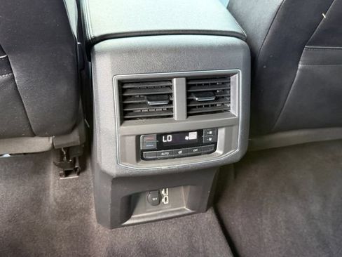Used 2019 Volkswagen Atlas SE w/ Panoramic Sunroof Package FWD image 28