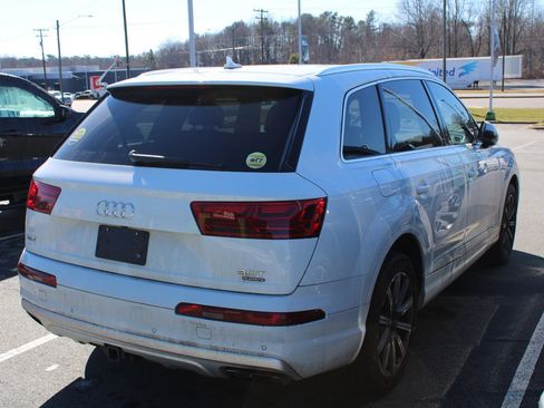 Used 2017 Audi Q7 3.0T Premium Plus image 4