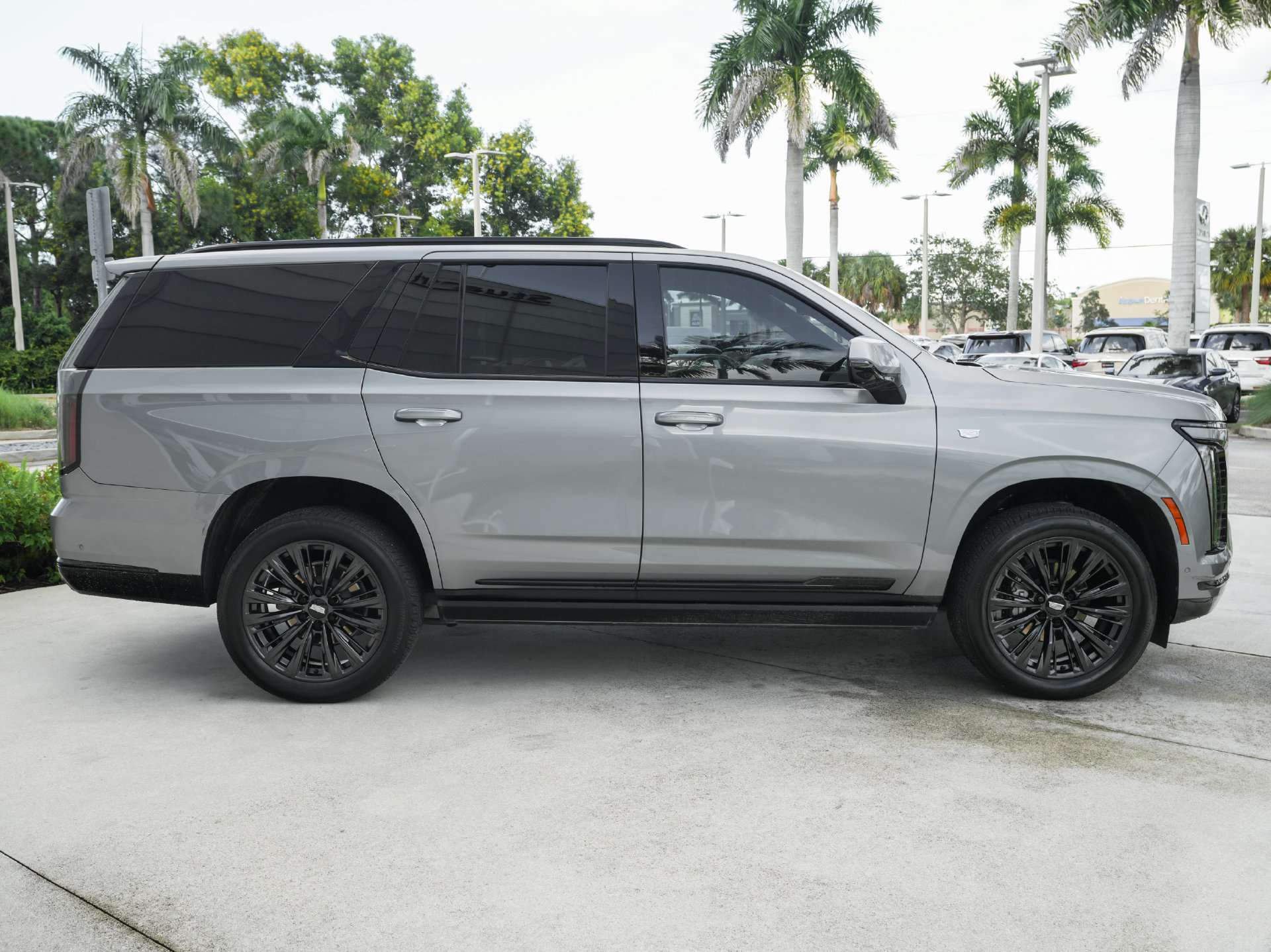 Used 2025 Cadillac Escalade Sport w/ LPO, ONYX Package AWD/4WD image 35