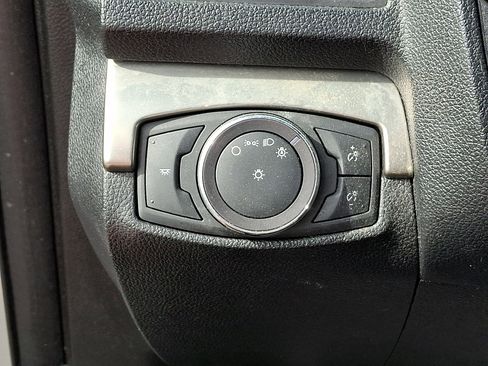 Used 2019 Ford Explorer XLT AWD/4WD image 26