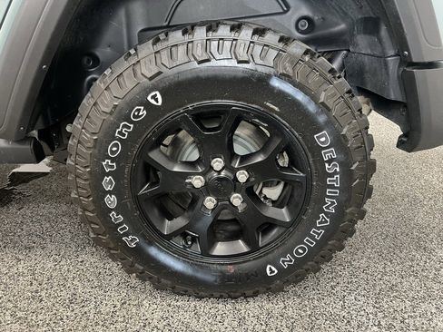 Used 2023 Jeep Wrangler Willys image 22