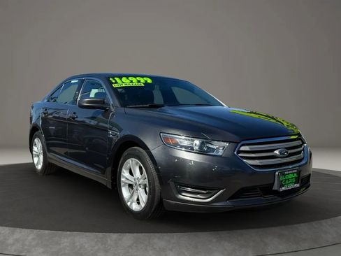 Used 2017 Ford Taurus SEL image 4