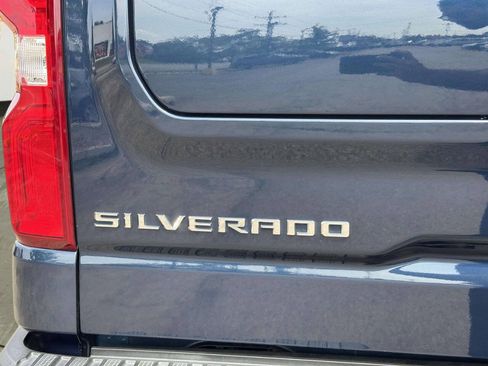 Used 2021 Chevrolet Silverado 1500 LT Trail Boss w/ Convenience Package II AWD/4WD image 55