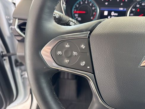 Used 2023 Chevrolet Traverse RS image 31