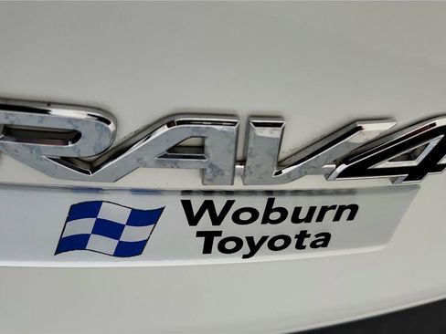 Used 2019 Toyota RAV4 Limited image 13