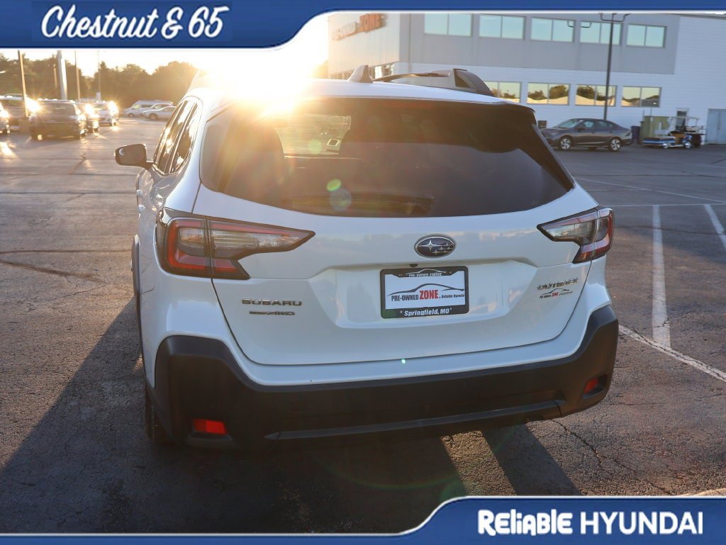 Used 2024 Subaru Outback Premium AWD/4WD image 17