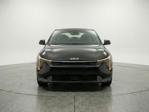 Used 2025 Kia K4 image 2