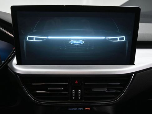 Used 2023 Ford Escape Platinum image 20