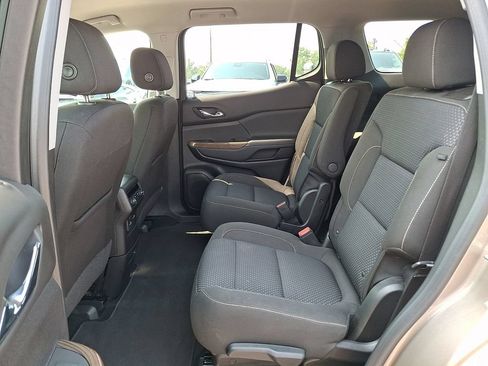 Used 2023 GMC Acadia SLE w/ Driver Convenience Package AWD/4WD image 13