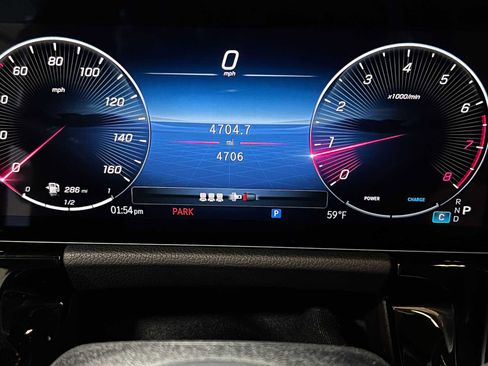 Certified 2025 Mercedes-Benz GLA 250 4MATIC image 28