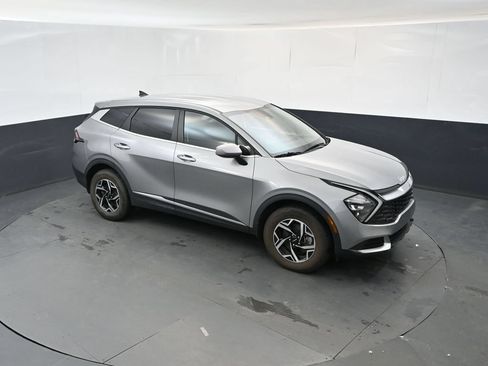 Used 2023 Kia Sportage LX AWD/4WD image 33