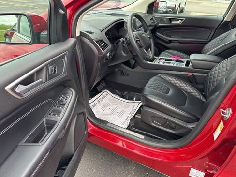 Used 2024 Ford Edge Titanium w/ Equipment Group 301A AWD/4WD image 10