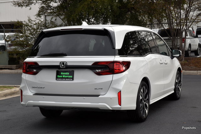 New 2027 Honda Odyssey Elite image 3