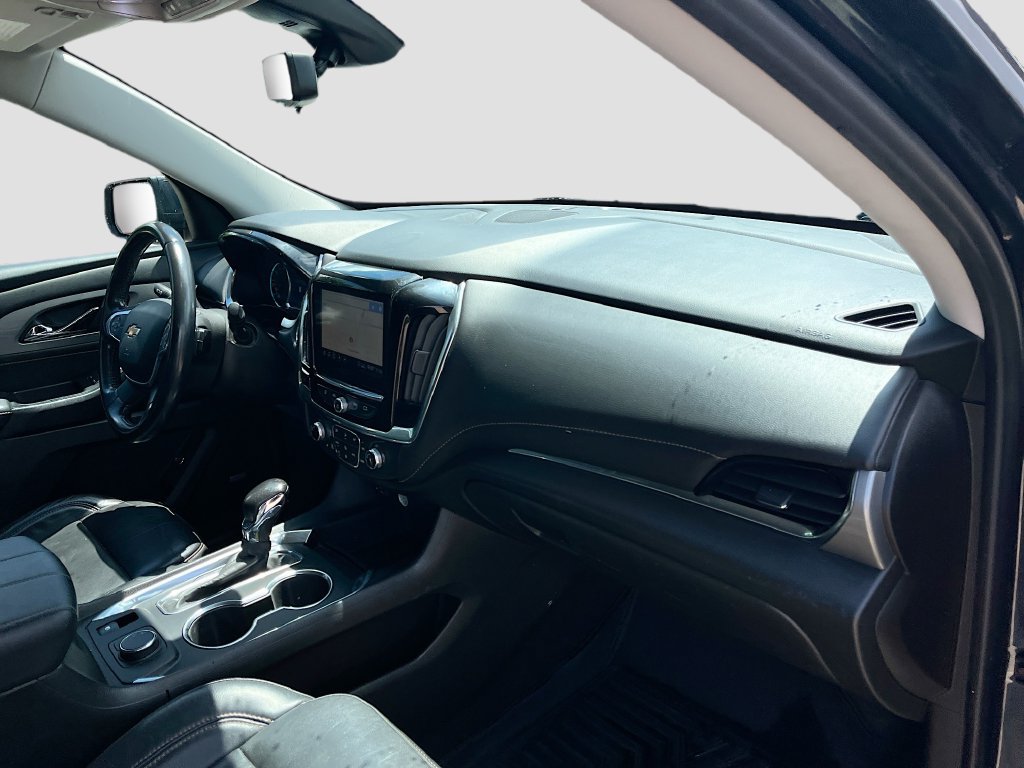 Used 2021 Chevrolet Traverse LT w/ LT Premium Package FWD image 31