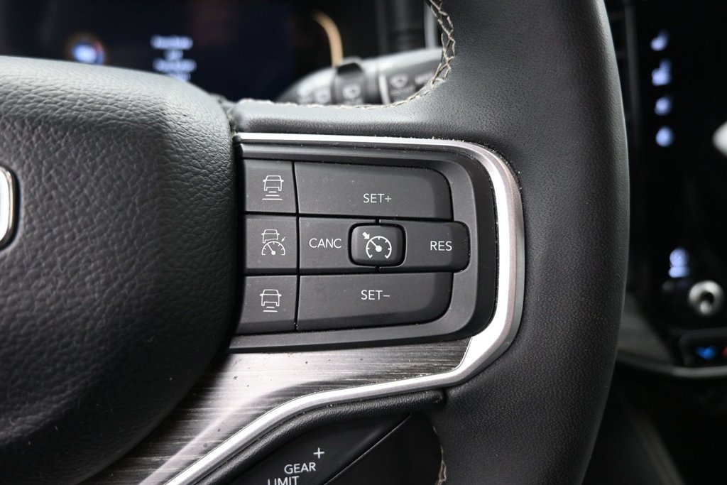 Used 2024 Jeep Wagoneer Series II w/ Flexible Seating Group AWD/4WD image 19