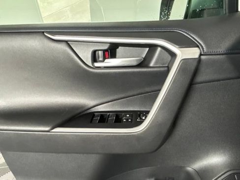 Used 2021 Toyota RAV4 XSE AWD/4WD image 15