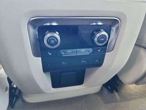 New 2026 GMC Yukon XL Denali w/ Denali Reserve Package image 10