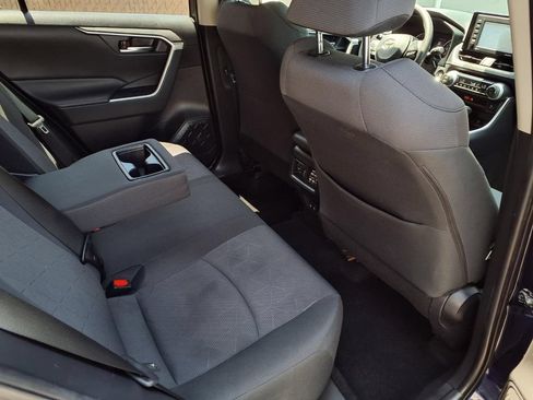Certified 2020 Toyota RAV4 XLE w/ Carpet Mat Package FWD image 22