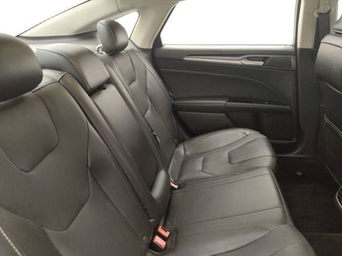 Used 2016 Ford Fusion Titanium FWD image 19