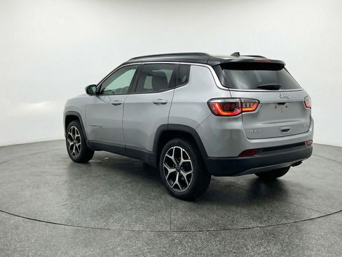 Used 2025 Jeep Compass Limited image 6