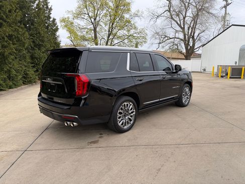 Used 2023 GMC Yukon Denali Ultimate AWD/4WD image 31