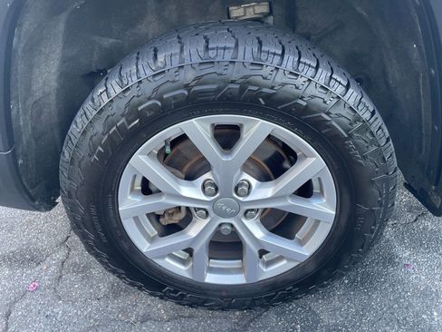 Used 2021 Jeep Grand Cherokee L Limited image 12