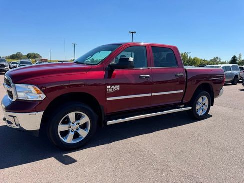 Used 2019 RAM 1500 ST w/ SXT Plus Group AWD/4WD image 4