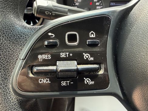 Used 2021 Mercedes-Benz Sprinter 2500 image 39