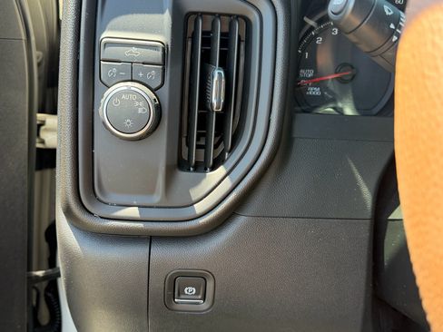 Used 2026 Chevrolet Silverado 1500 Custom w/ LPO, Dark Essentials Package RWD image 11