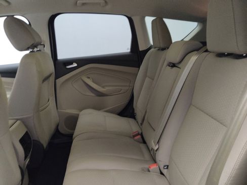 Used 2017 Ford Escape SE image 18