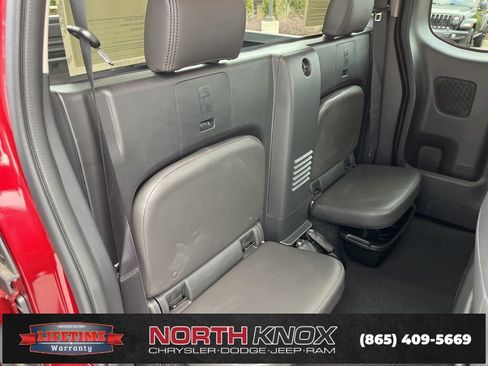Used 2024 Nissan Frontier SV w/ Technology Package image 23