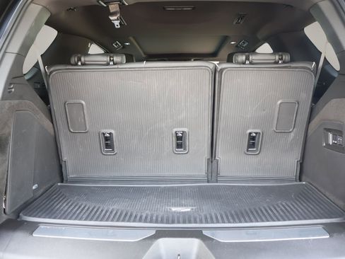 Certified 2025 Cadillac Escalade Premium Luxury AWD/4WD image 18