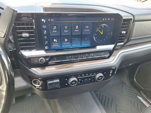 Used 2024 Chevrolet Silverado 2500 LT image 12