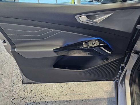 Used 2023 Volkswagen ID.4 Pro S image 21