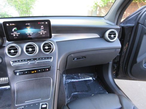 Used 2022 Mercedes-Benz GLC 300 4MATIC image 46